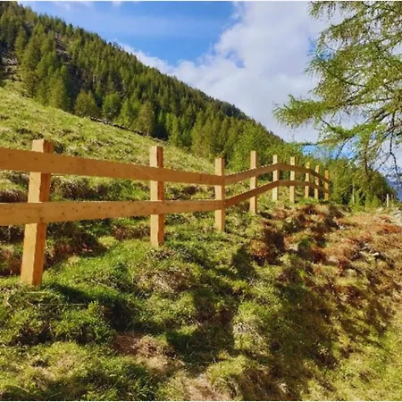 بيت للعطل Almhuette Santnerhof - Hochgebirgshuette 1750m - Is A Remote High Mountain Hut *