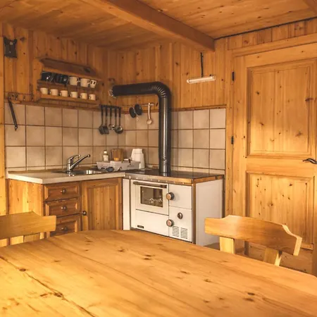 Almhuette Santnerhof - Hochgebirgshuette 1750m - Is A Remote High Mountain Hut Virgen
