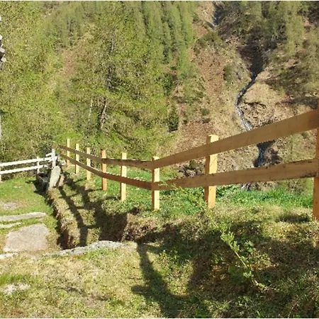 別荘 Almhuette Santnerhof - Hochgebirgshuette 1750m - Is A Remote High Mountain Hut *